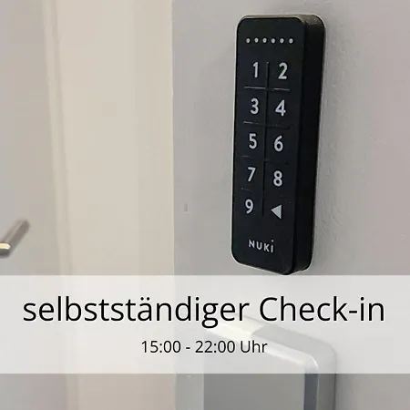 Stays4you - Zentrale Lage, Uninaehe, Extralange Betten Apartment *